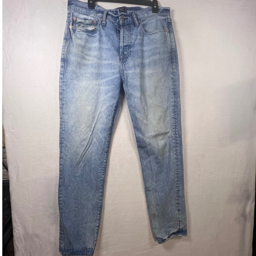 Gap Denim Mens Easy Fit Light Wash Straight Leg Button Fly Jeans 34x31